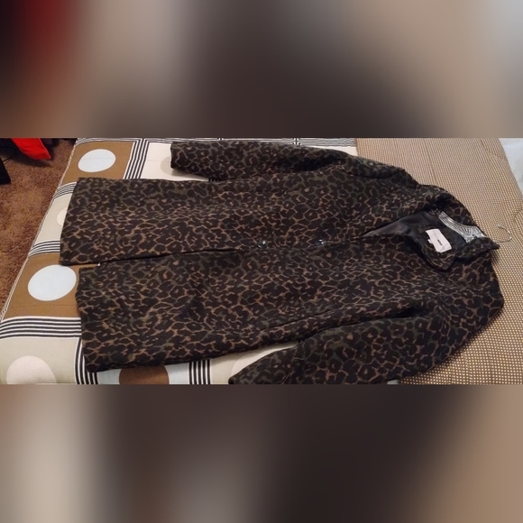 Coat - Picture 2 of 2